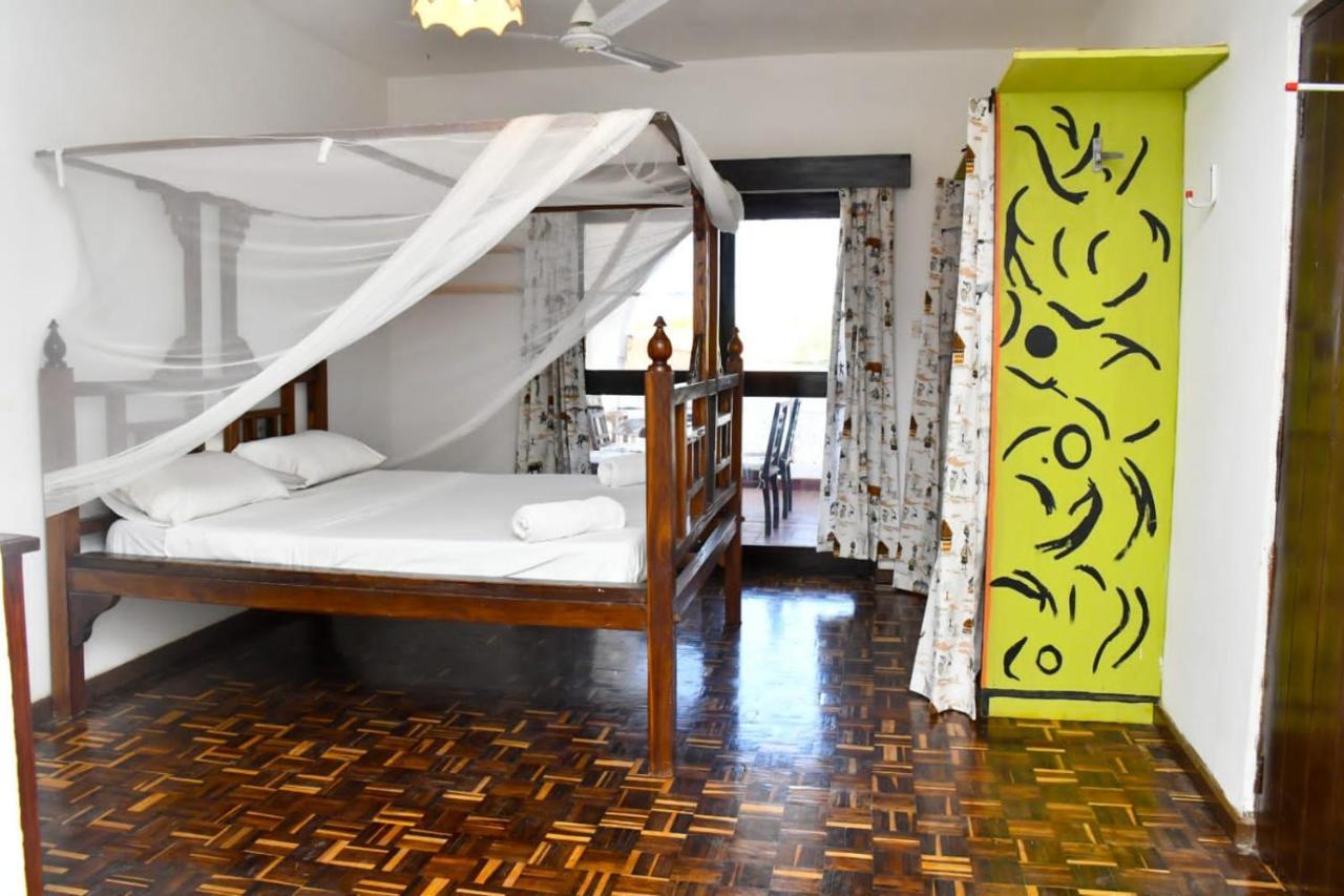 Mavericks Convenient Cozy Loft In Diani'S Cbd Ukunda Esterno foto