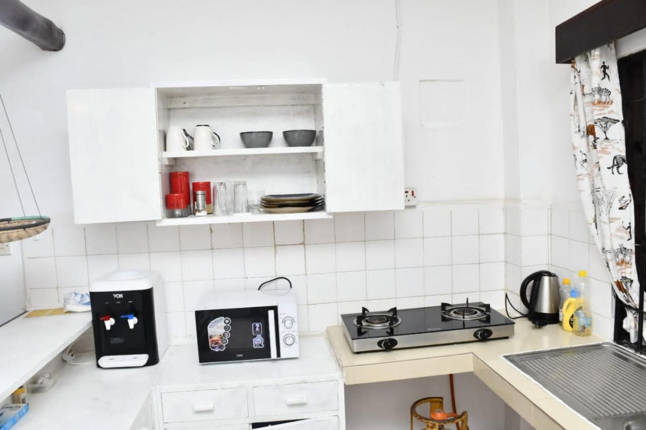 Mavericks Convenient Cozy Loft In Diani'S Cbd Ukunda Esterno foto