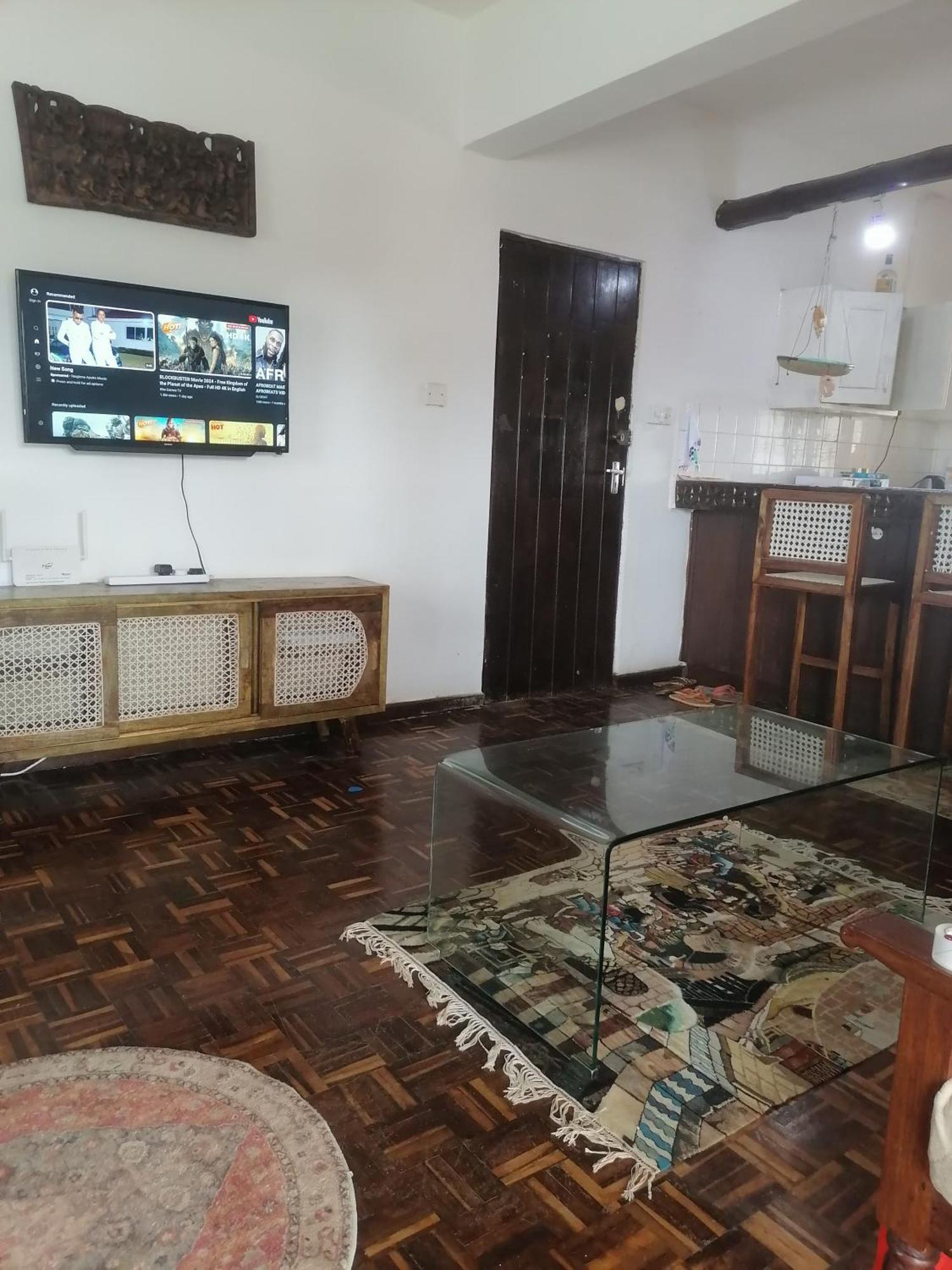 Mavericks Convenient Cozy Loft In Diani'S Cbd Ukunda Esterno foto